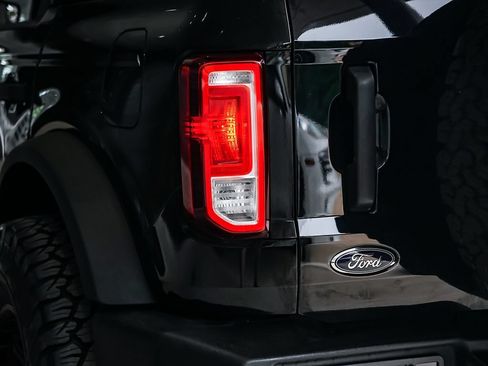 Used 2021 Ford Bronco 4-Door AWD/4WD image 14
