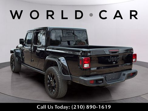 Used 2025 Jeep Gladiator Sport AWD/4WD image 6