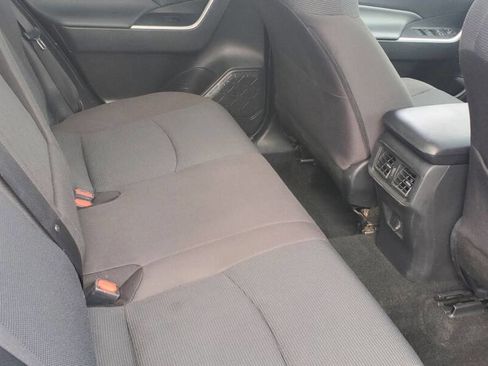 Used 2022 Toyota RAV4 LE image 12