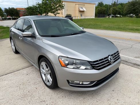 Used 2014 Volkswagen Passat TDI SE FWD image 4