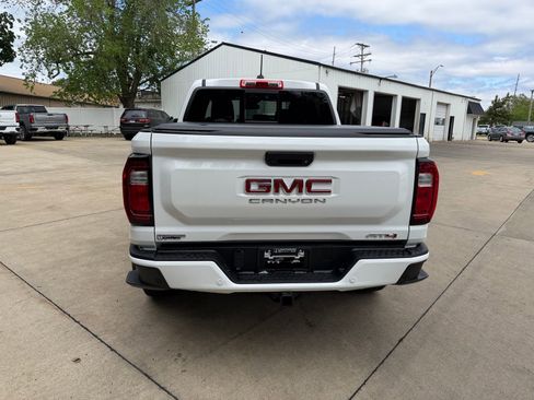 Used 2025 GMC Canyon AT4 w/ Technology Plus Package AWD/4WD image 31