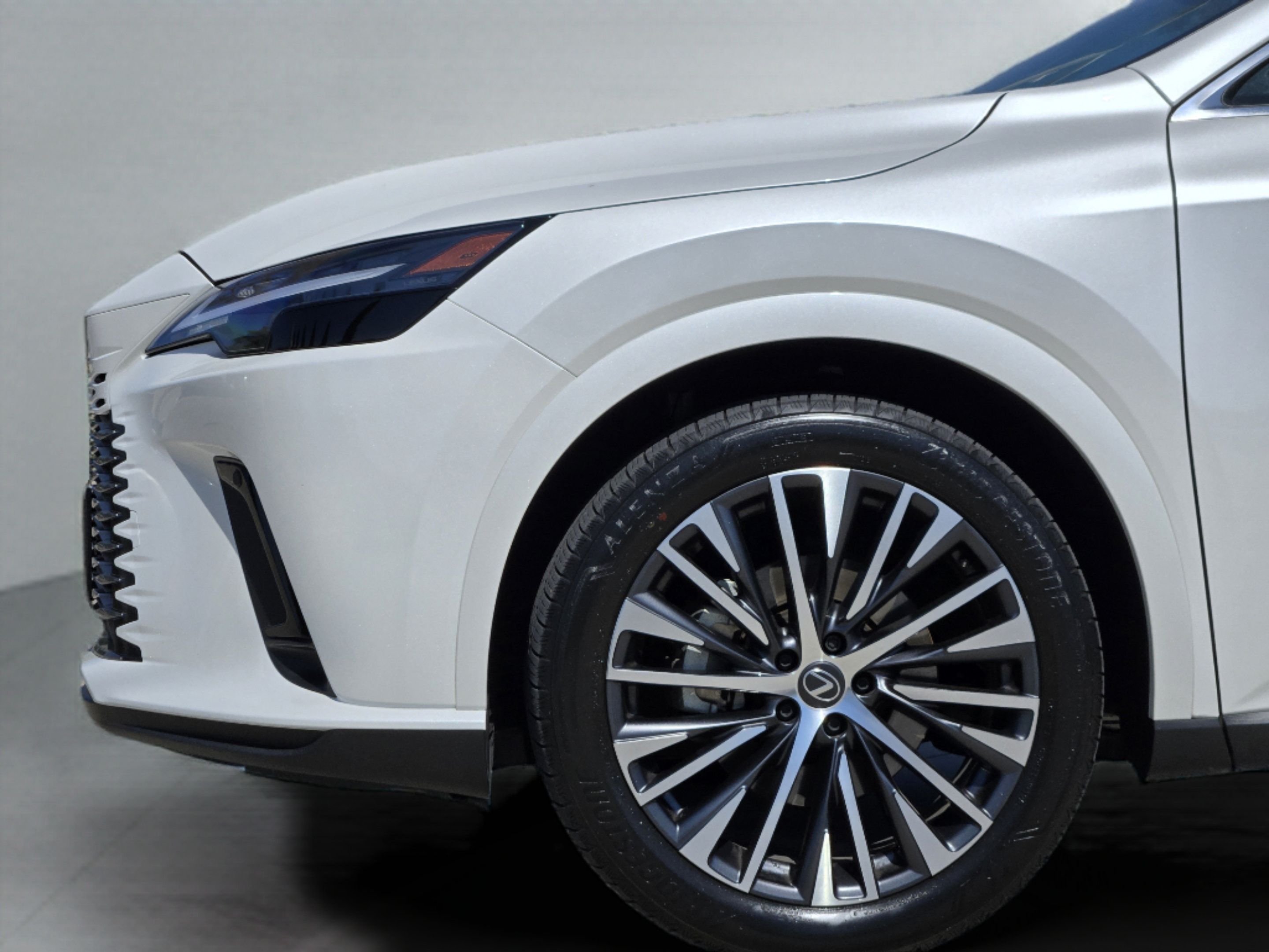 Used 2026 Lexus RX 350 Premium Plus w/ Accessory Package (Z1) FWD image 36