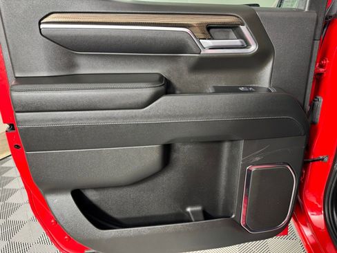 Used 2024 Chevrolet Silverado 1500 LT image 25