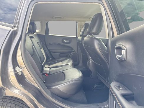 Used 2020 Jeep Compass Latitude w/ Advanced Safety Group FWD image 11