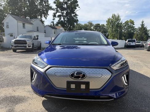 Used 2020 Hyundai Ioniq SE FWD image 3