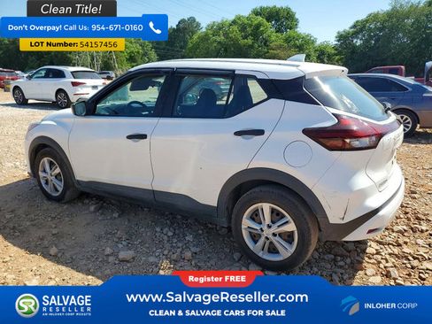 Used 2021 Nissan Kicks S FWD image 3