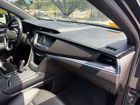Used 2021 Cadillac XT5 Luxury w/ LPO, Floor Liner Package FWD image 38