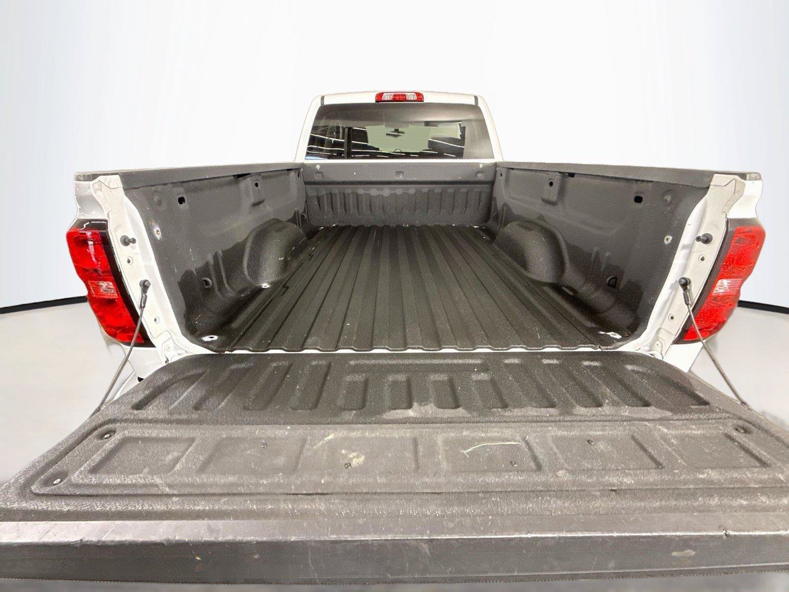 Used 2018 Chevrolet Silverado 1500 LT w/ All Star Edition AWD/4WD image 23