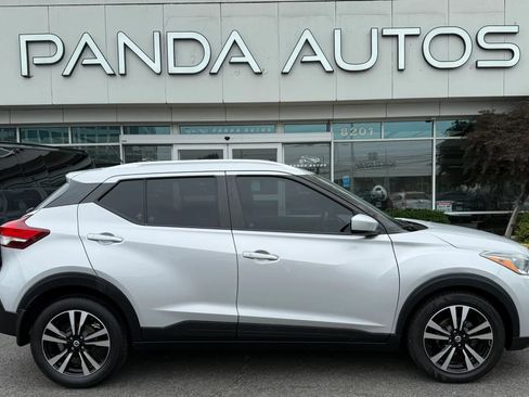 Used 2020 Nissan Kicks SV FWD image 8
