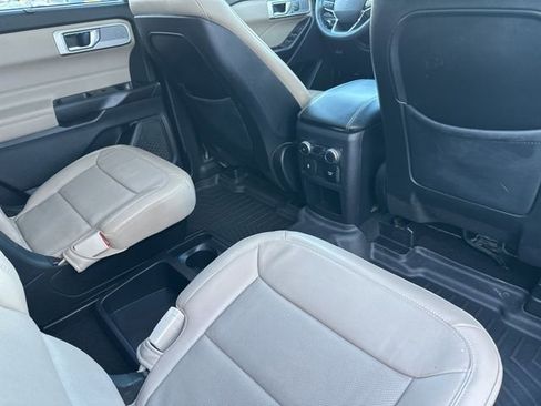 Used 2020 Ford Explorer Limited w/ Class III Trailer Tow Package image 43