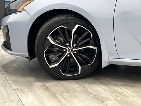 Used 2024 Nissan Altima 2.5 SR w/ SR Premium Package image 34