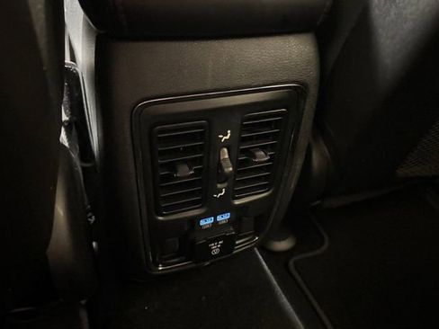 Used 2019 Jeep Grand Cherokee Limited w/ Trailer Tow Group IV image 21