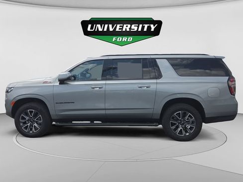 Used 2024 Chevrolet Suburban Z71 w/ Luxury Package AWD/4WD image 6