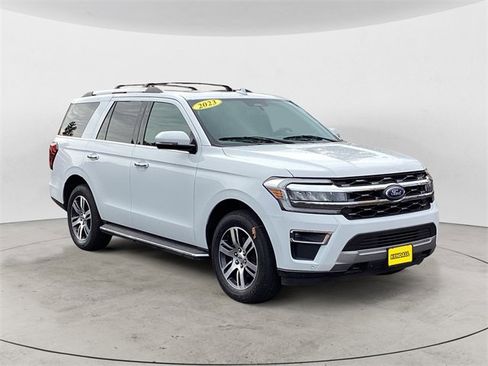Used 2023 Ford Expedition Limited image 7