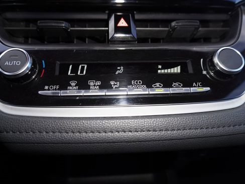 Certified 2024 Toyota Corolla SE image 15