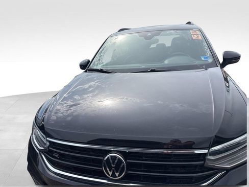 Used 2022 Volkswagen Tiguan SE R-Line AWD/4WD image 19