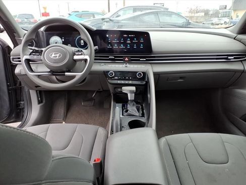Certified 2024 Hyundai Elantra SEL image 6