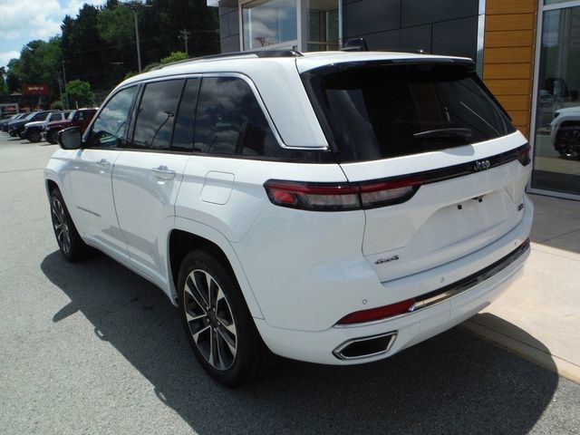 Certified 2023 Jeep Grand Cherokee Overland w/ Luxury Tech Group IV AWD/4WD image 14