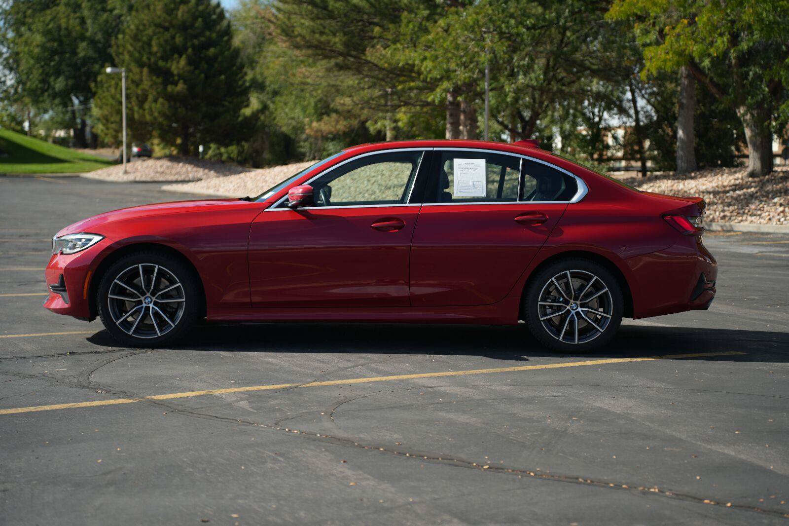 Used 2020 BMW 330i xDrive Sedan w/ Convenience Package AWD/4WD image 2