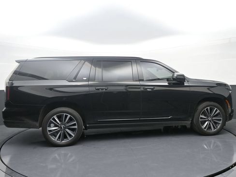 Used 2025 Cadillac Escalade ESV Sport w/ Touring Package AWD/4WD image 8