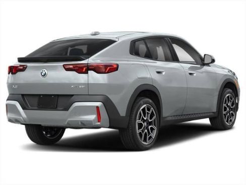 New 2026 BMW X2 xDrive28i w/ Technology Package AWD/4WD image 2