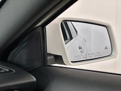 Used 2019 Mercedes-Benz GLA 250 4MATIC w/ Premium Package image 26