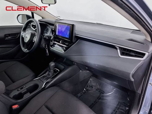 Used 2025 Toyota Corolla LE FWD image 28