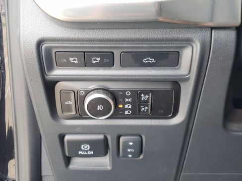 Used 2023 Ford F150 Lariat w/ Trailer Tow Package image 21