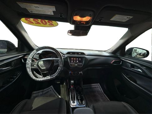 Used 2022 Chevrolet TrailBlazer RS FWD image 22