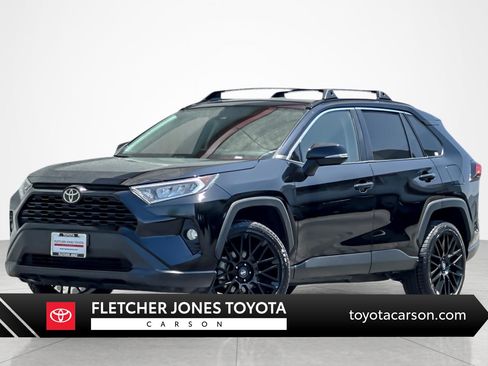 Certified 2021 Toyota RAV4 XLE FWD image 1