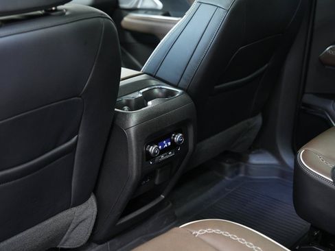 Used 2026 GMC Acadia Denali Ultimate w/ LPO, Floor Liner Package AWD/4WD image 34