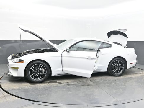 Used 2020 Ford Mustang Premium image 38