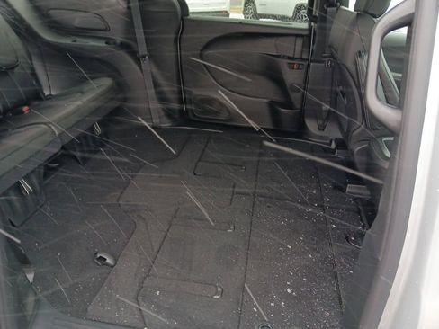 New 2026 Chrysler Voyager LX image 15