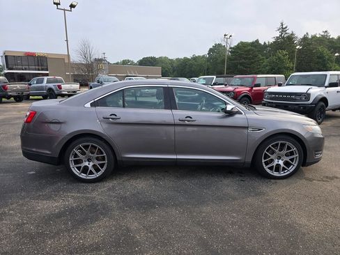Used 2013 Ford Taurus Limited FWD image 6