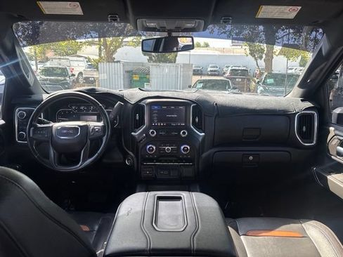 Used 2022 GMC Sierra 2500 AT4 w/ Gooseneck/5TH Wheel Package AWD/4WD image 34
