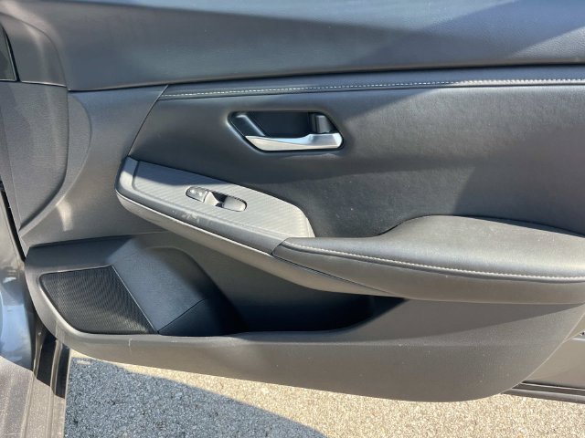 Used 2024 Nissan Sentra SV FWD image 22