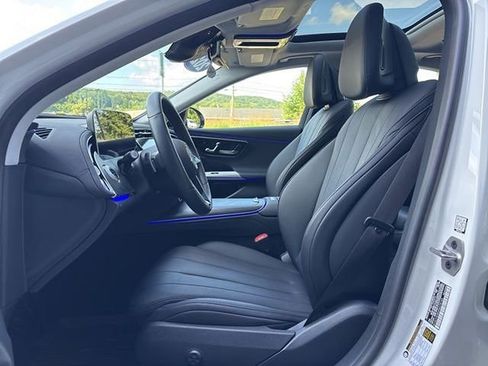 Used 2024 Mercedes-Benz E 350 4MATIC Sedan image 11