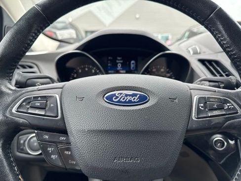 Used 2018 Ford Escape Titanium AWD/4WD image 22