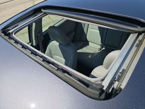 Certified 2017 Honda Accord EX-L image 4