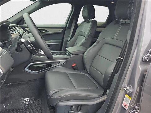 New 2026 Jaguar F-PACE R-Dynamic S image 12