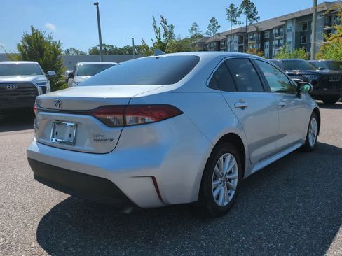 Certified 2024 Toyota Corolla XLE FWD image 6