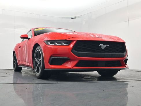 Used 2024 Ford Mustang Premium image 31