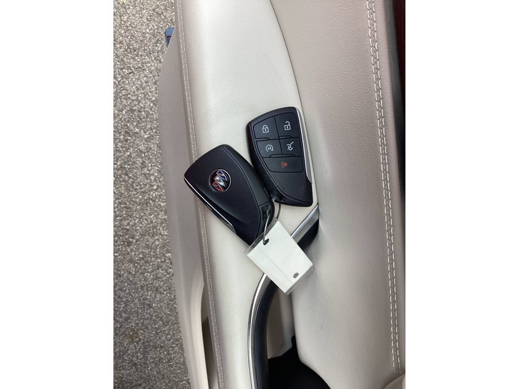 Used 2023 Buick Envision Avenir AWD/4WD image 44