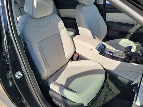 New 2026 Hyundai Tucson SE image 16