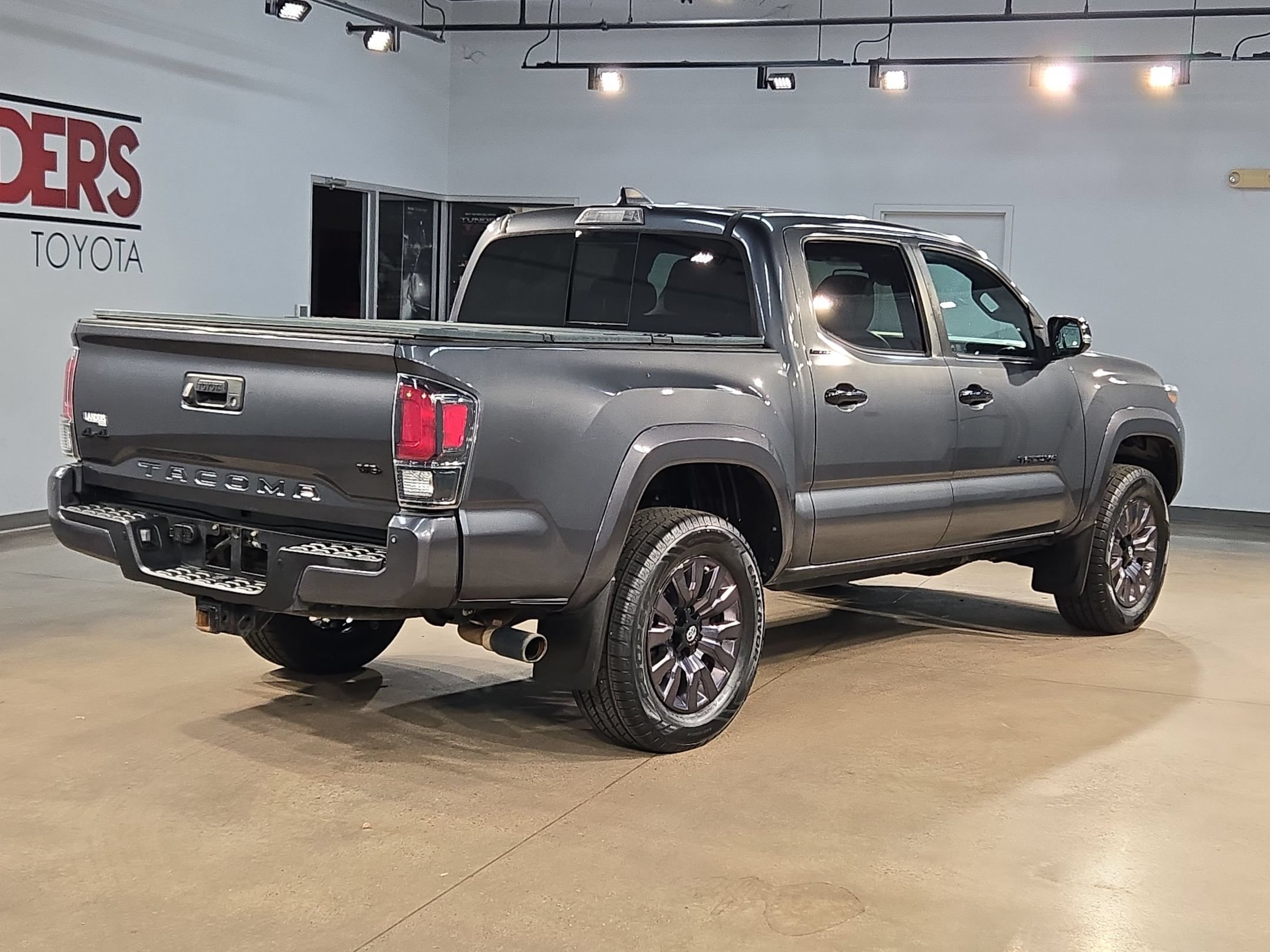 Used 2021 Toyota Tacoma Limited w/ Nightshade Package AWD/4WD image 7