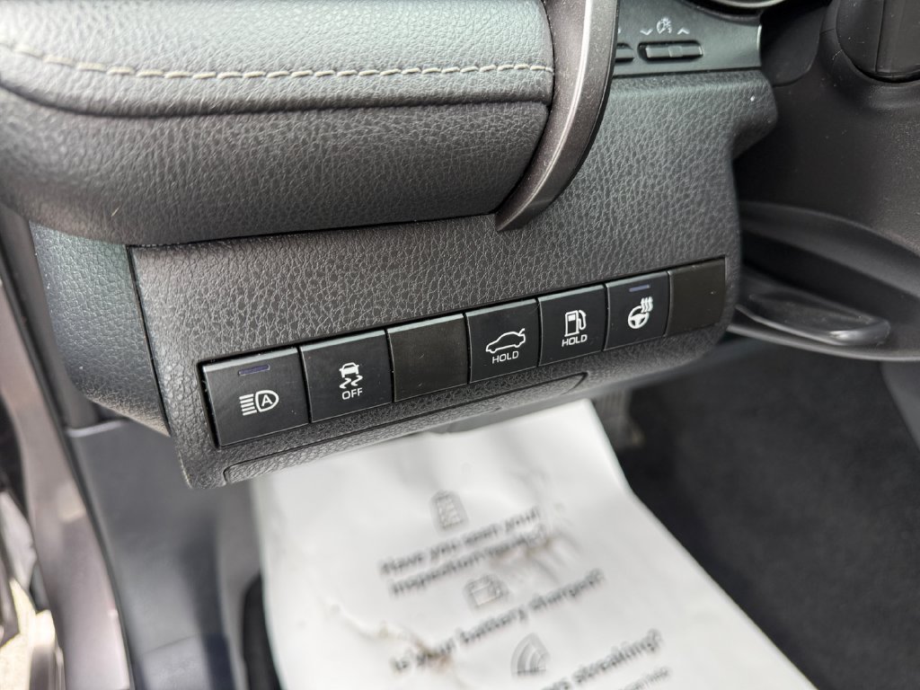 Certified 2022 Toyota Camry SE w/ Cold Weather Package FWD image 27