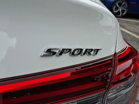 Used 2022 Honda Civic Sport image 32