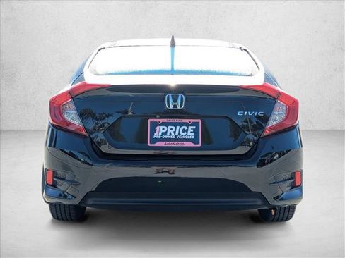 Used 2018 Honda Civic EX image 6