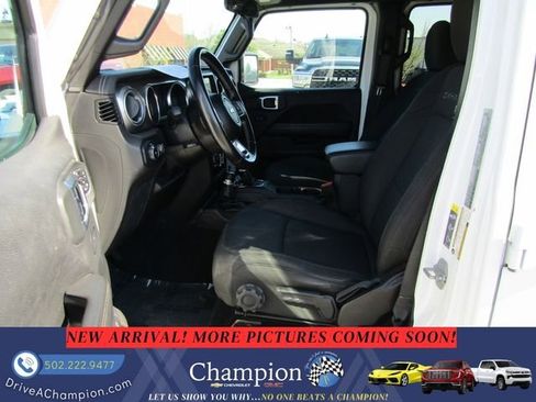 Used 2021 Jeep Wrangler Unlimited Sahara image 11
