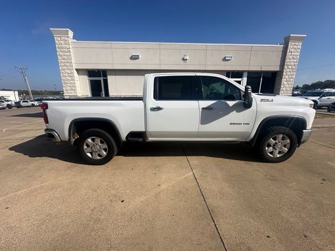 Used 2020 Chevrolet Silverado 2500 LTZ AWD/4WD image 9